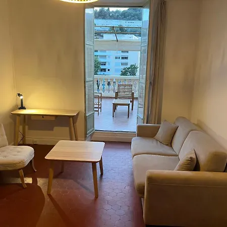 Grande Terrasse Au Calme Mentone